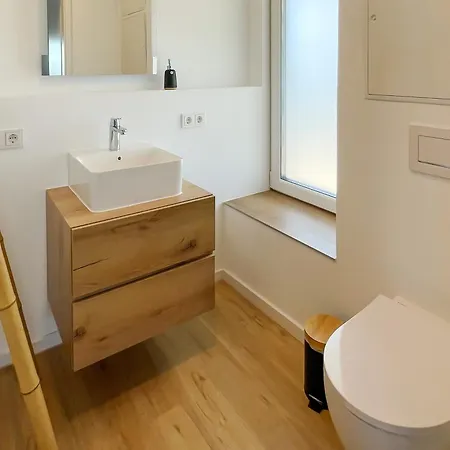 Ocean Breeze Apartment